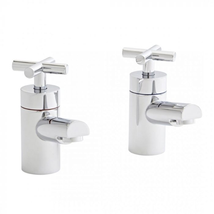 Bath pillar taps