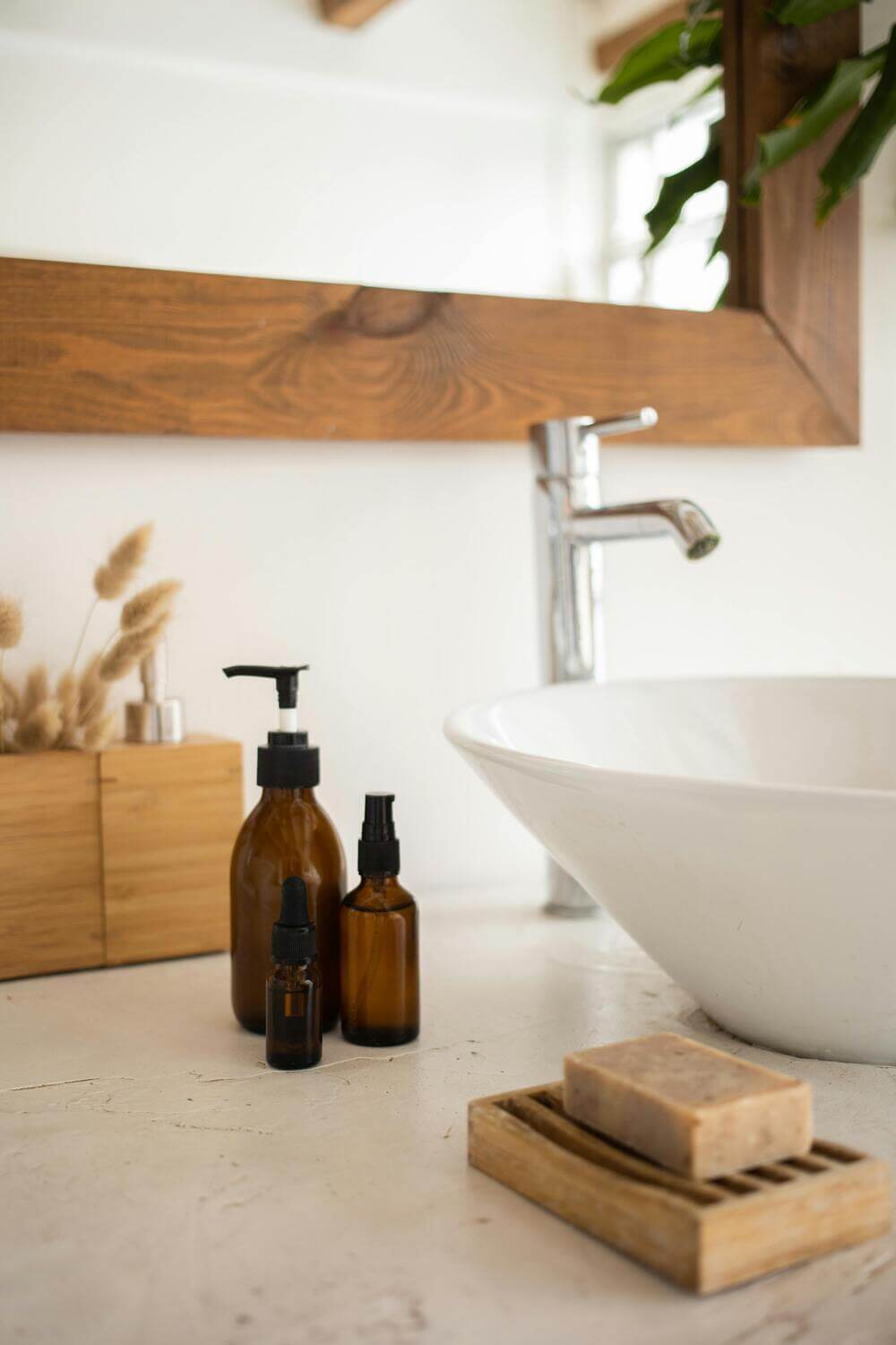 Countertop basin tap