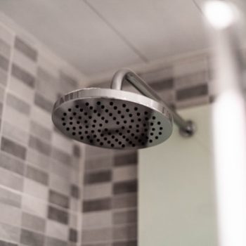 how to fit a shower