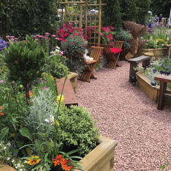 7 Low-Maintenance Landscaping Ideas Using Decorative Gravel & Pebbles