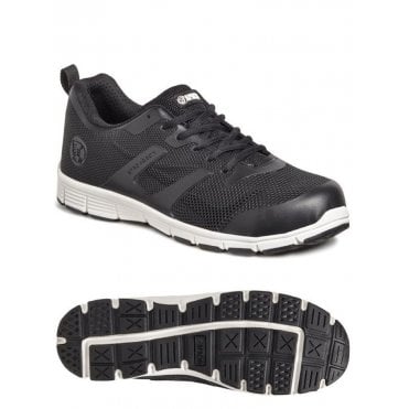 Vault Black Lightweight Sports Trainer