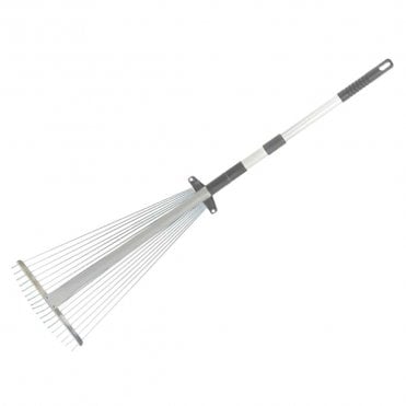 Expanding Leaf Rake