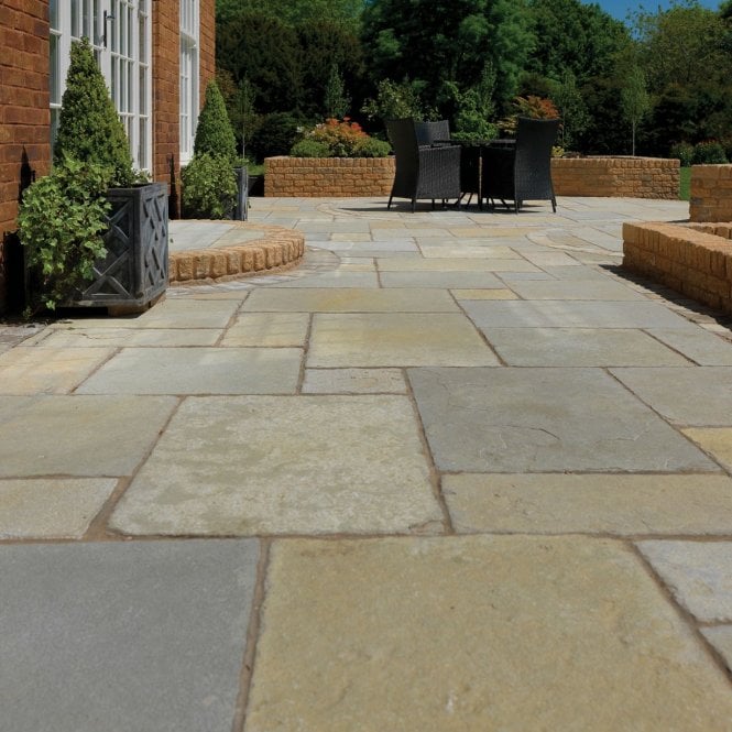 Pavestone Cathedral Calibrated Tudor Antique Paving