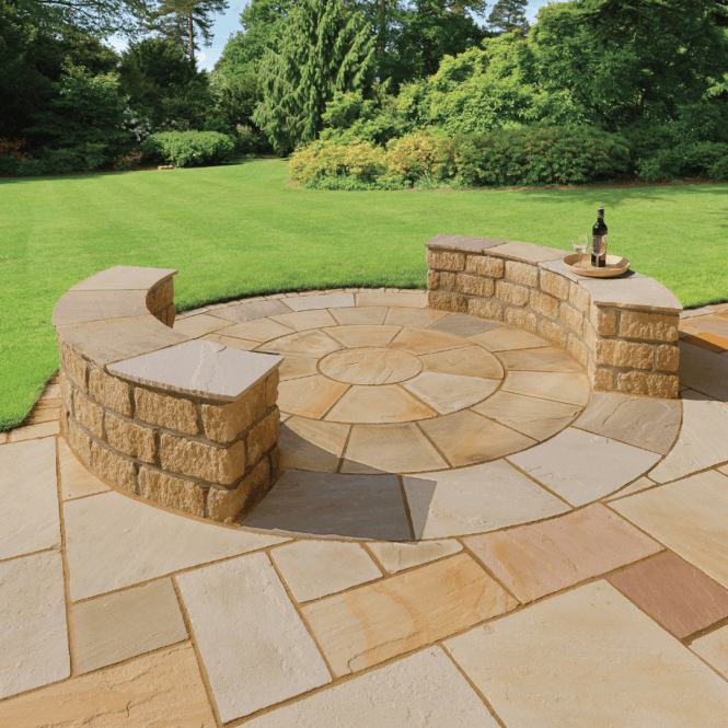 Pavestone Golden Fossil Natural Sandstone Squaring Off Kit For Circle