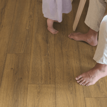 Classic Laminate Flooring Cocoa Brown Oak