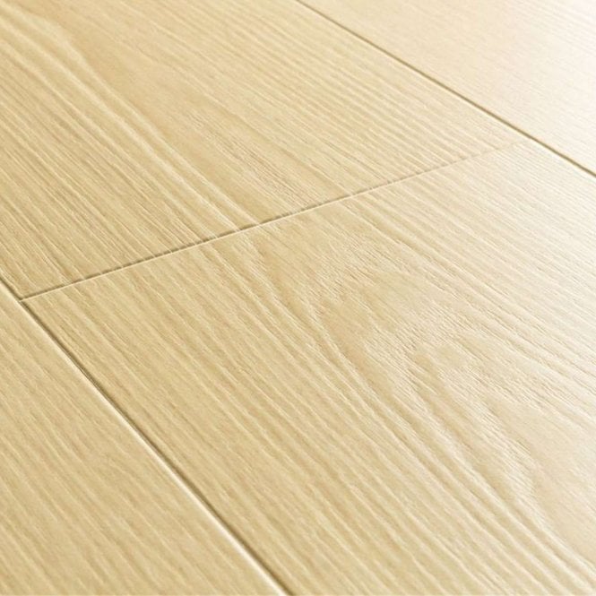 Quick-Step Ivory Oak Impressive Laminate Flooring 1.835m2 Per Pack